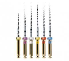 فایل روتاری SP1 اندودنتیک | SP1 Rotary Endodontic NiTi File | ست فایل نیکل-تیتانیوم با رنگ‌بندی سایز، در قاب پلاستیکی شفاف | طول 21، 25 و 31 میلی‌متر | panamal.ir